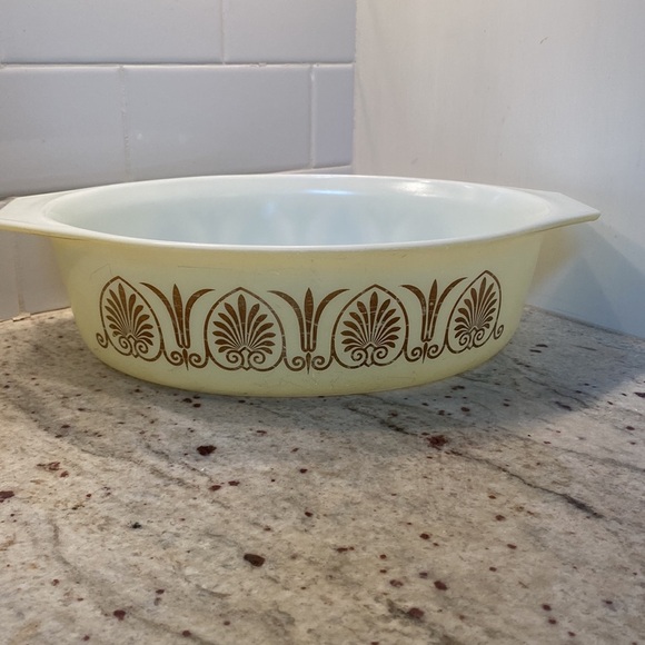Pyrex rare 1960s promotional baking dish with lid. - Picture 2 of 5